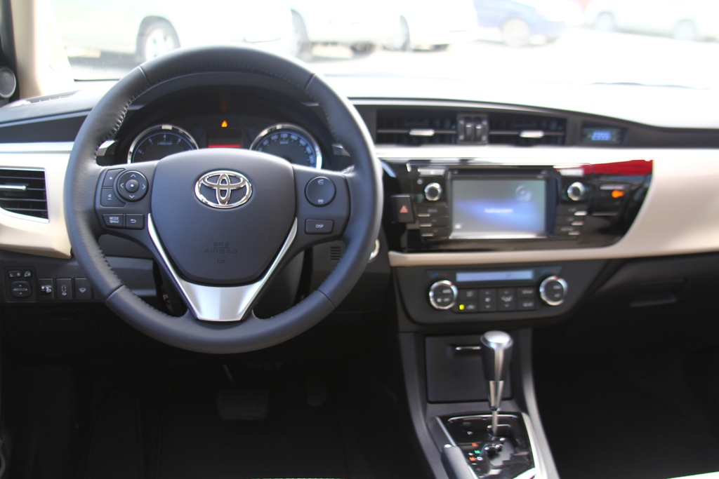 Toyota Corolla 2014. Поднимая планку