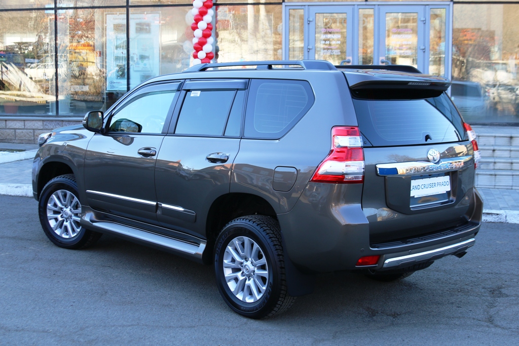 Toyota Land Cruiser Prado 2014. Когда классика в цене