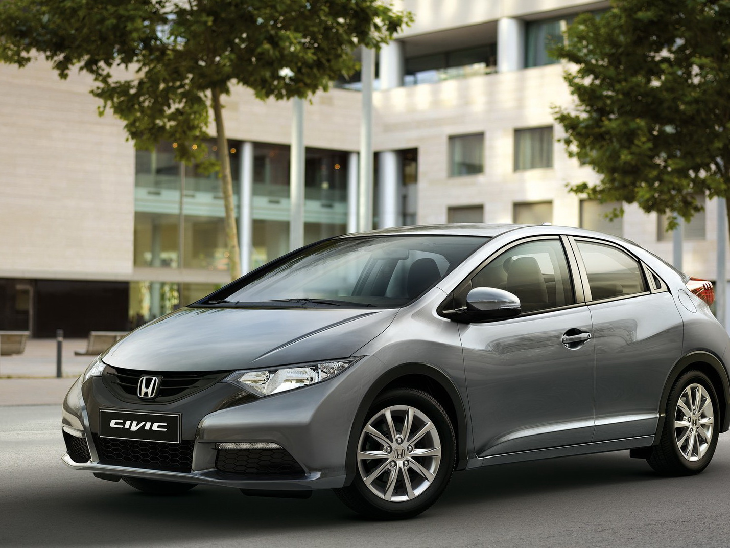 Honda Civic 5D 2012. Эволюция революции