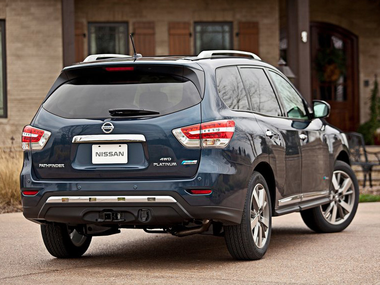 Nissan Pathfinder Hybrid 2014. В угоду времени