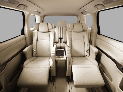 Toyota Alphard 2012. На вершине айсберга