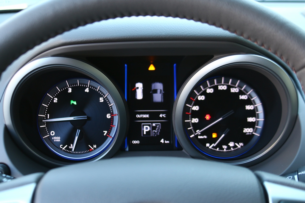 Toyota Land Cruiser Prado 2014. Когда классика в цене