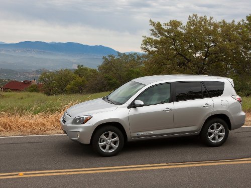 Toyota RAV4 EV 2013. Очередной заход