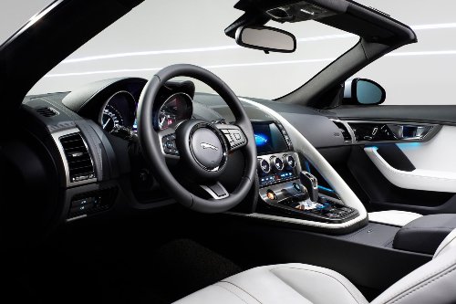 Jaguar F-Type 2014. Мал, да удал