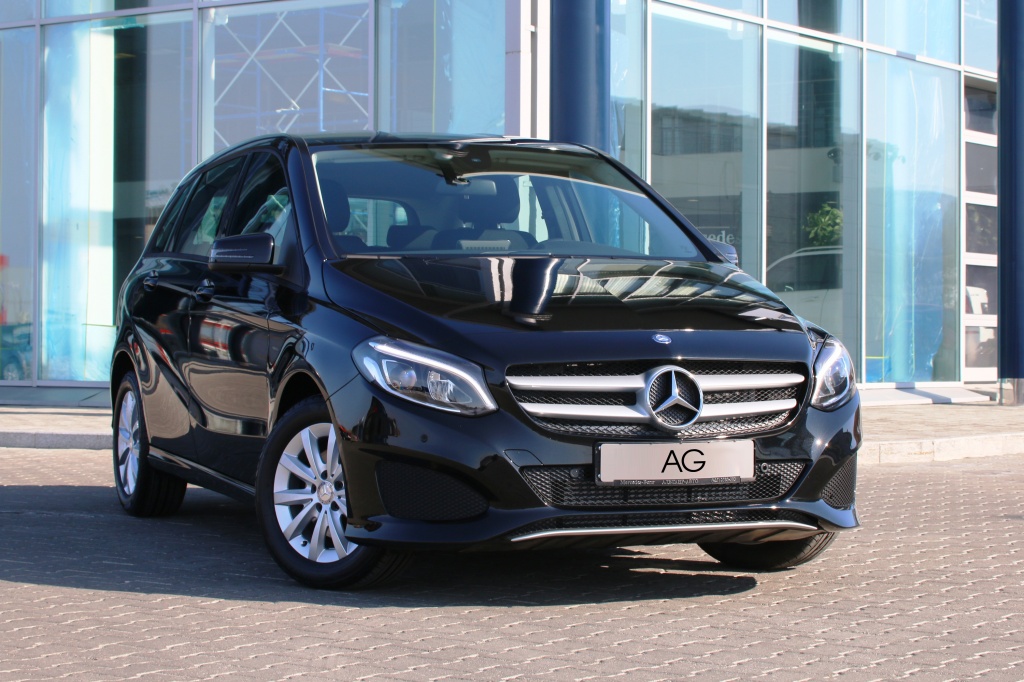 Mercedes-BenzB 180 2015. Тактичный помощник Mercedes-BenzB 180 2015. Тактичный помощник