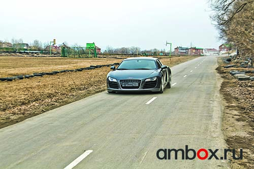 Audi R8 4.2 quattro. И крышу сносит!