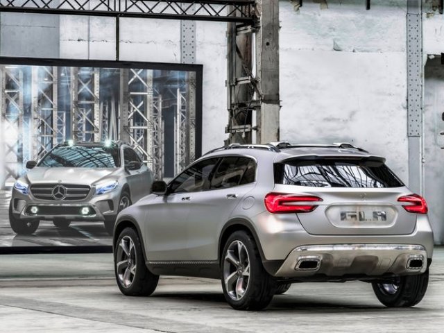 Mercedes-Benz GLA Concept. Гаджетоманам посвящается
