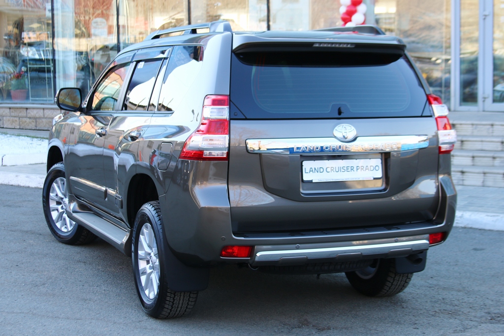 Toyota Land Cruiser Prado 2014. Когда классика в цене