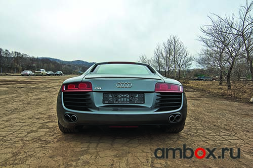 Audi R8 4.2 quattro. И крышу сносит!
