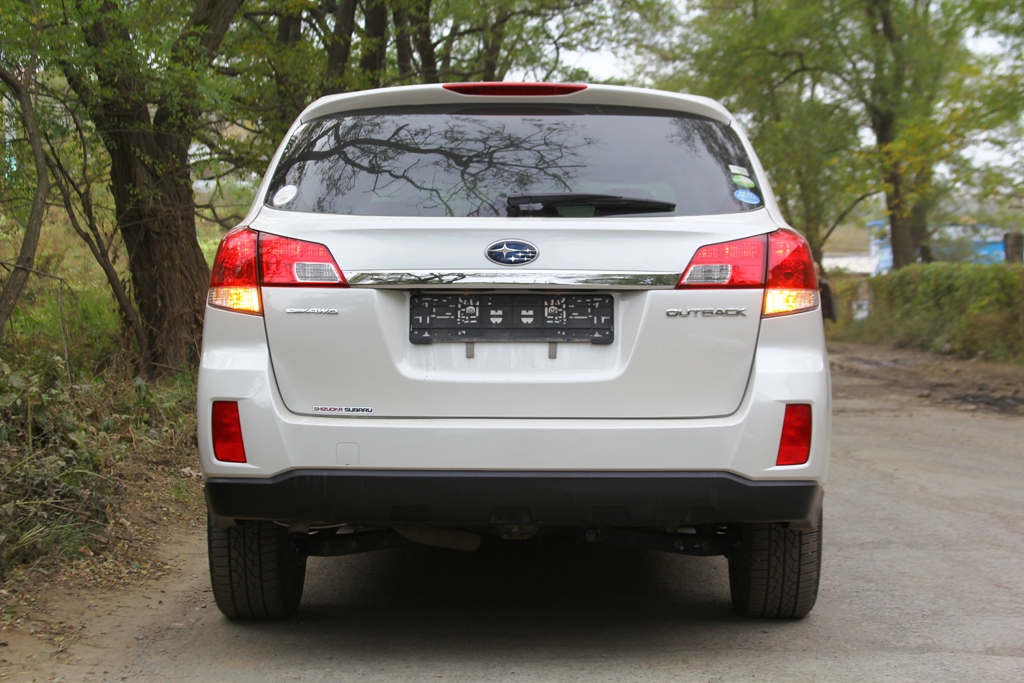 Subaru Outback 2.5 2012. Четко по правилам