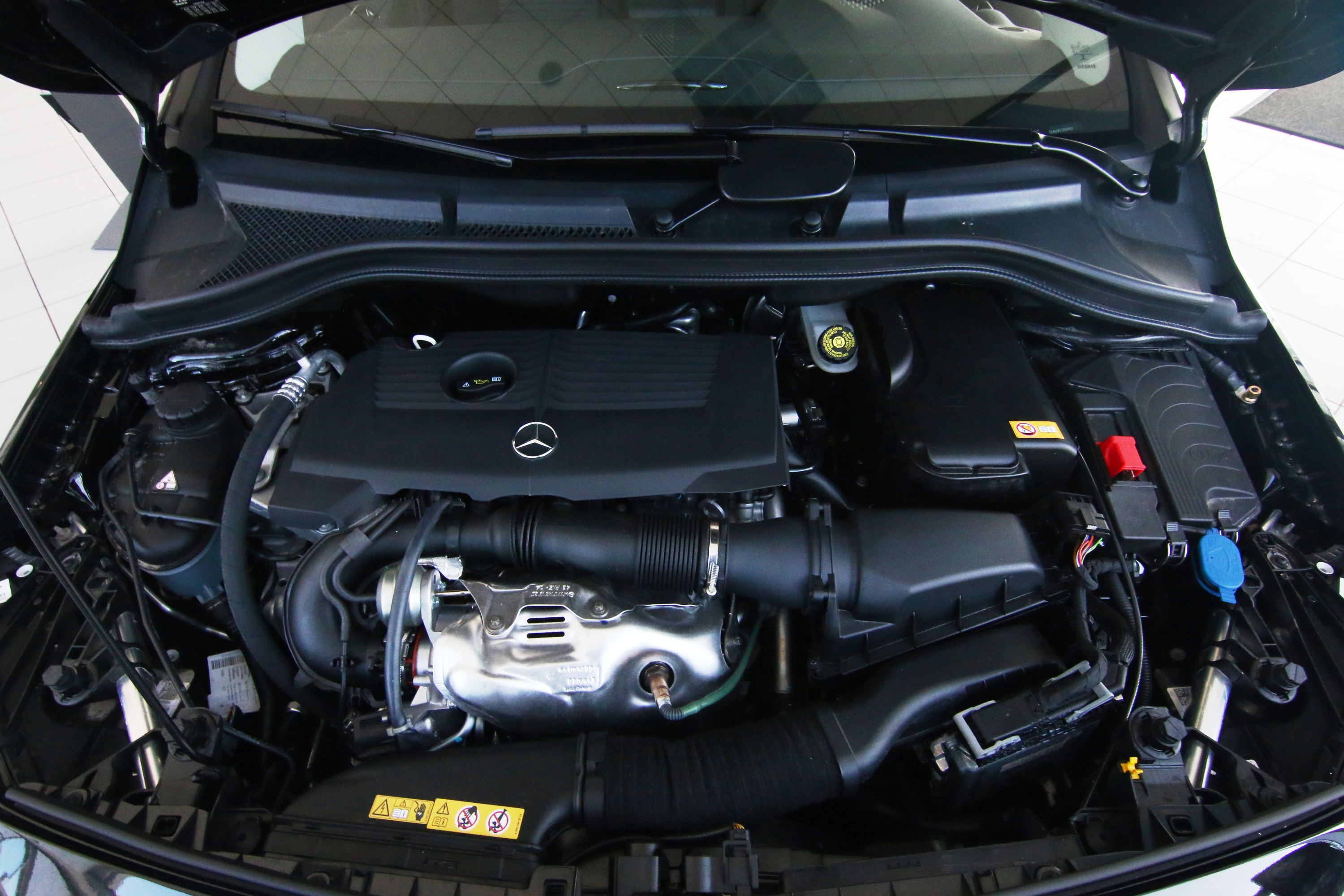 Mercedes-BenzB 180 2015. Тактичный помощник