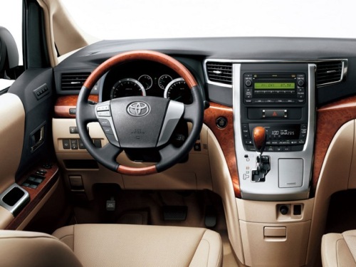 Toyota Alphard 2012. На вершине айсберга