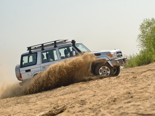 Toyota Land Cruiser HZJ76. Классика жанра