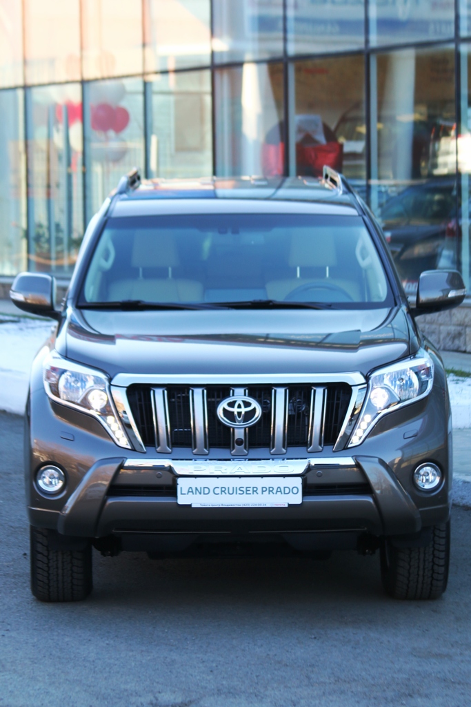 Toyota Land Cruiser Prado 2014. Когда классика в цене