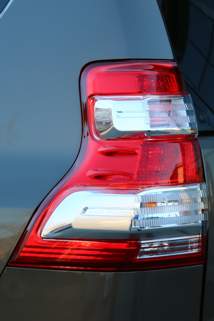 Toyota Land Cruiser Prado 2014. Когда классика в цене