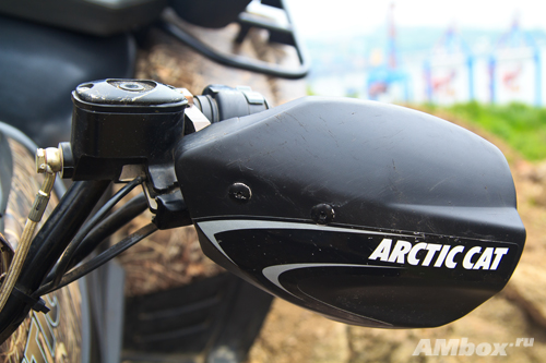 Arctic Cat 650 H1 vs. BRP Can-Am Outlander 800R MAX Limited. Небо и земля