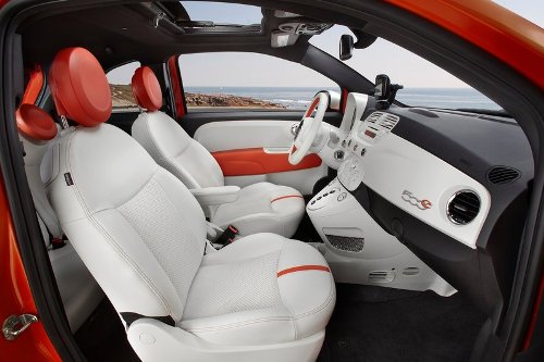 Fiat 500e 2014. Игрушка на батарейках