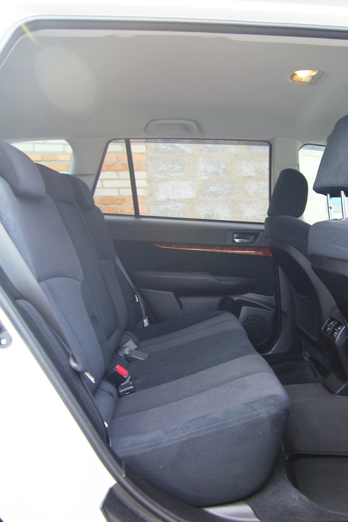 Subaru Outback 2.5 2012. Четко по правилам
